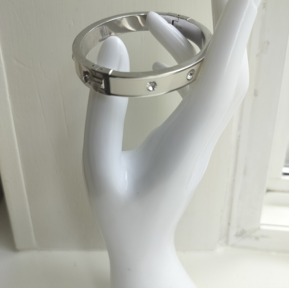 Fossil Iconic Stainless Steel Space Rhinestone Hinged Oval Bangle Bracelet Women - Picture 2 of 12